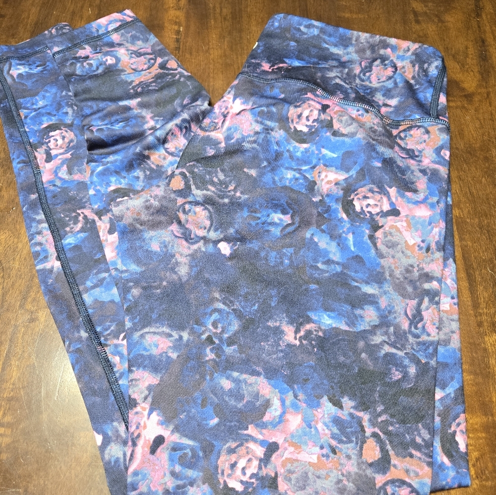 Lululemon size 10 leggings